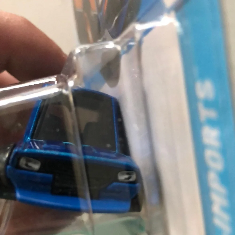 Blue Nissan Skyline 2000GT-R LBWK Toy Car